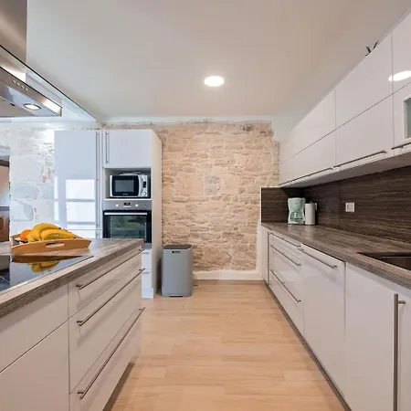 Modern Villa With Swimming Pool In Kastelir * Labinci