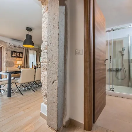 וילה Modern Villa With Swimming Pool In Kastelir *