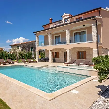 Modern Villa With Swimming Pool In Kastelir * Labinci